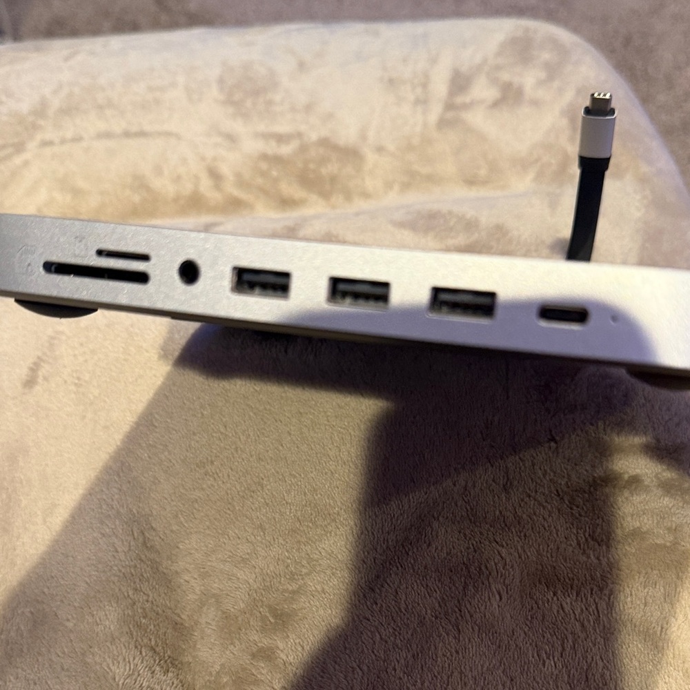 Silver USB-C Hub for Mac Mini - Picture 7 of 12